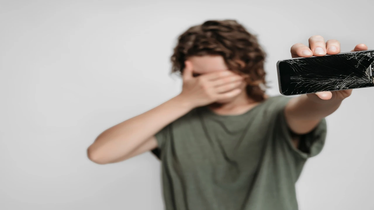 احذر: أماكن تدمر هاتفك دون أن تشعر!